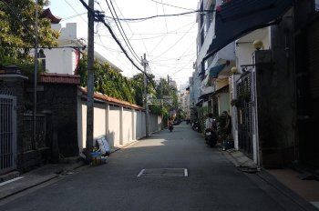 Giá gần 90tr/m2 - Nhà đường thông 10m có lề Lê Trọng Tấn - Tây Thạnh, 10x30m cấp 4. Vị trí - 2