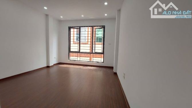 Nhà Đẹp Lô Góc Xây Mới Phố Xa La, 5 Tầng Thang Máy, Ô Tô, 5M Ra Phố 35M2 Giá 8,5 Tỷ - 2