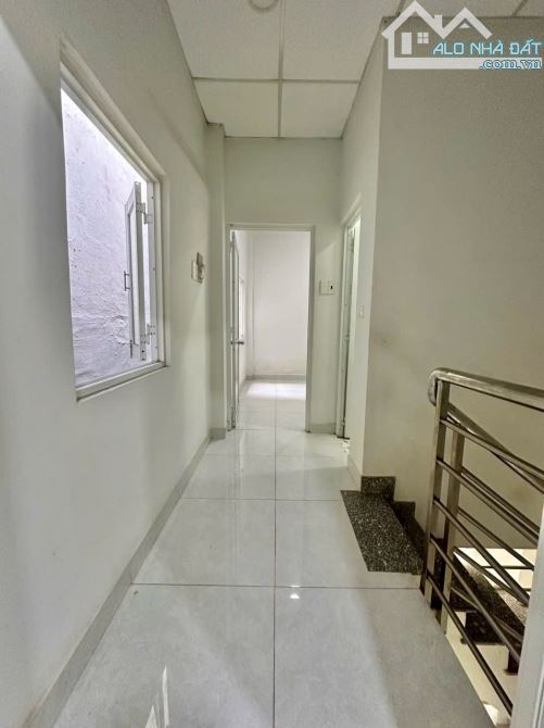 Chỉ hơn 4Đ Nhà Ngay T Tâm Quận 10 3/2-30M2-2 Tầng Hẻm đẹp thông ‼️‼️ - 2