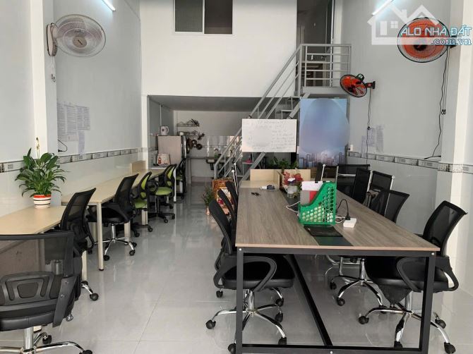 Nhà bán: đường Lê Sát. Q Tân Phú. DTSD 71m2. 2 tầng. Giá 7,3 tỷ - 2