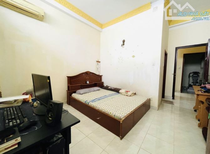 XOAY TIỀN BÁN GẤP NHÀ TRẦN HƯNG ĐẠO,QUẬN 5-GIÁ:4,31TỶ/76,8m2(4,8x16m).ĐANG CHO THUÊ.SỔ SẴN - 2