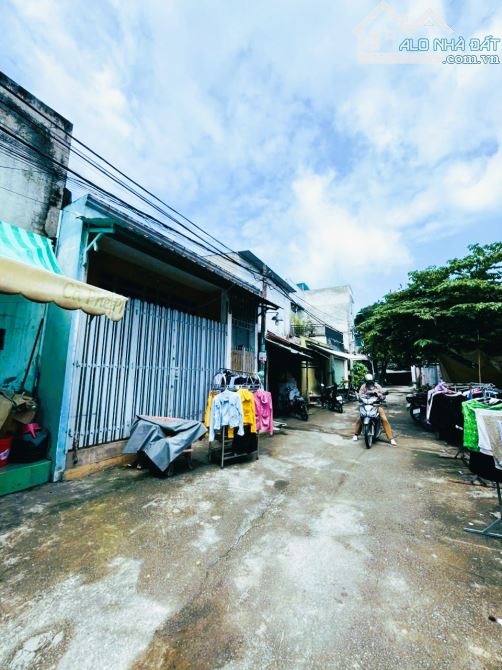 Chủ cần bán gấp Nhà Cấp 4 hẻm đường số 6, Long Trường, Q9, 76m2(5mx15m), hẻm 7m, 4.5Tỷ - 2