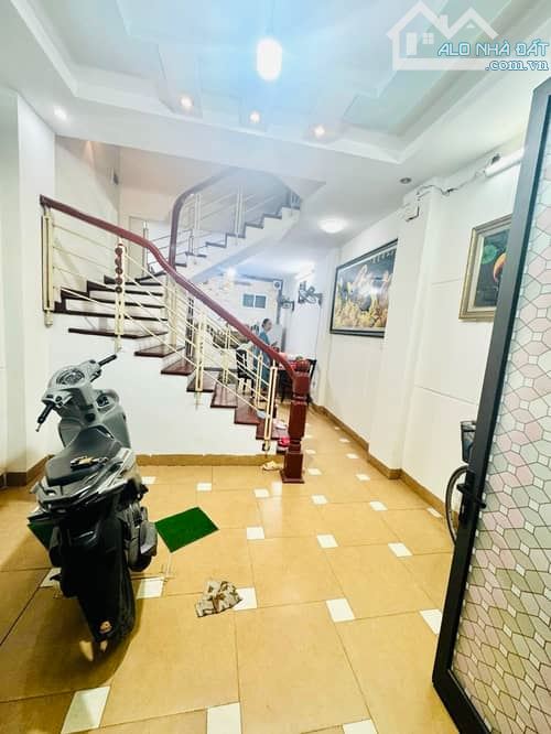 Phá Giá Thị Trường nhà Phan Kế Bính 44m2x5tầng , Mt 4m giá chỉ 7tỷ - 2