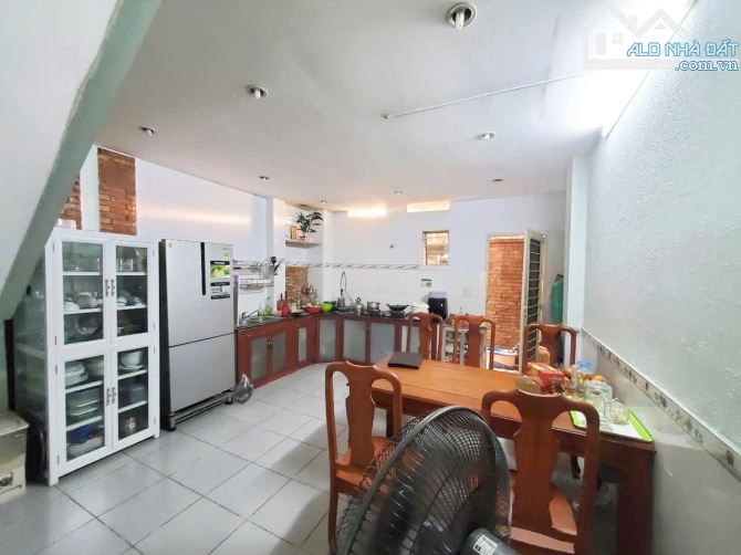 XÔ VIẾT NGHỆ TĨNH ( đoạn 2 chiều ) - Diện tích 52m2 - 3 TẦNG - Gần ĐH Hutech - Nhỉnh 6 Tỷ - 2