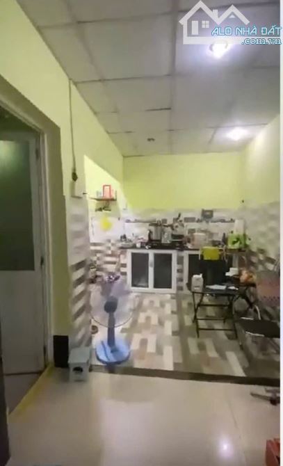 Bán Gấp nhà Tân Hương Tân Phú gần chợ Tân Hương 50m2,hẻm 8m 2Tầng Nhỉnh 5 tỷ - 2