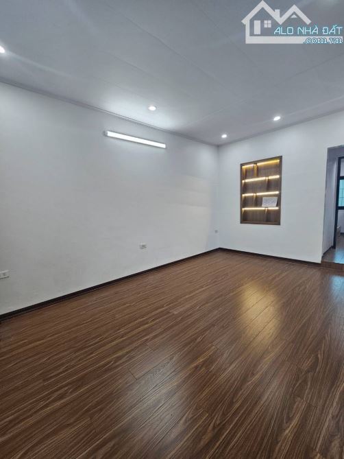 Bán căn tập thể thống kê mặt phố Phố Láng Hạ, sử dụng 65m2, giá 3.65 tỷ (có thương lượng) - 2