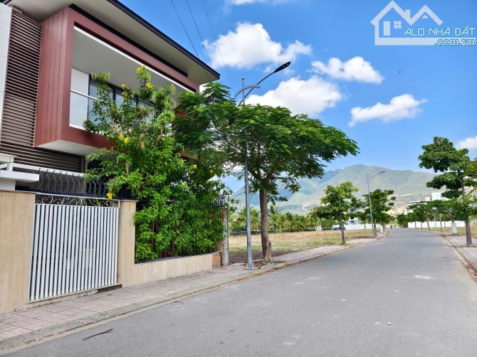 "Bán các lô liền kề và biệt thự khu đô thị Ven Sông Tắc, Nha Trang - 1