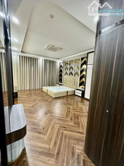 Bán Nhà Bồ Đề 18 tỷ-78m2-7 Tầng-Ô TÔ TRÁNH-KINH DOANH-THANG MÁY-FULL NỘI THẤT-SỔ VUÔNG  + - 3
