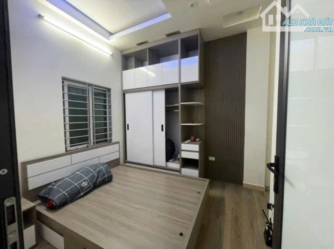 NHỈNH 4 TỶ- NGÕ THÔNG- 3 NGỦ WC KHÉP KÍN- CÁCH Ô TÔ TRÁNH 15 MÉT- Ô TÔ QUA 2 ĐẦU.. KHU VIP - 3