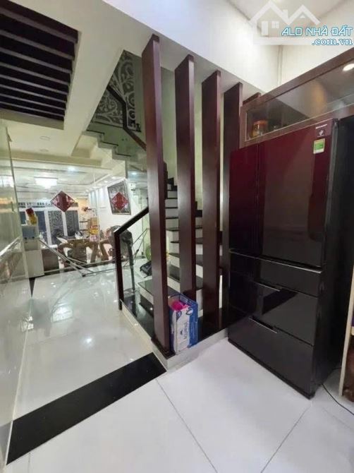Nhà bán: đường 25A. Q6. DTSD 113m2. 5 tầng. Giá 20,5 tỷ - 3