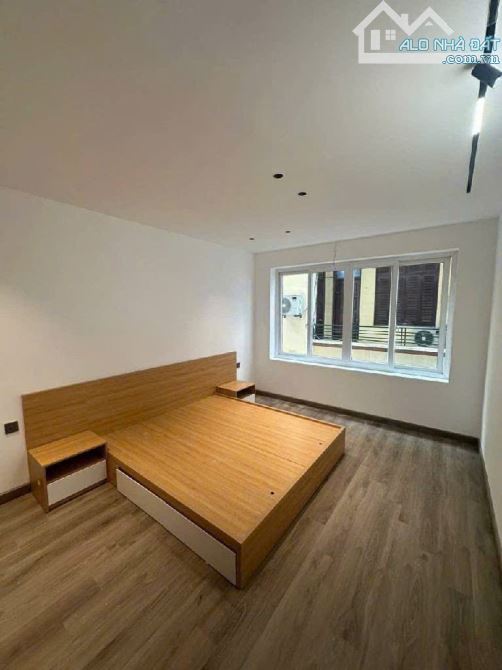 NHÀ ĐẸP HỒ TÙNG MẬU – GẦN ĐẠI HỌC THƯƠNG MẠI – 32M² – 5 TẦNG – 3 NGỦ KHÉP KÍN – GIÁ 7.5 - 3