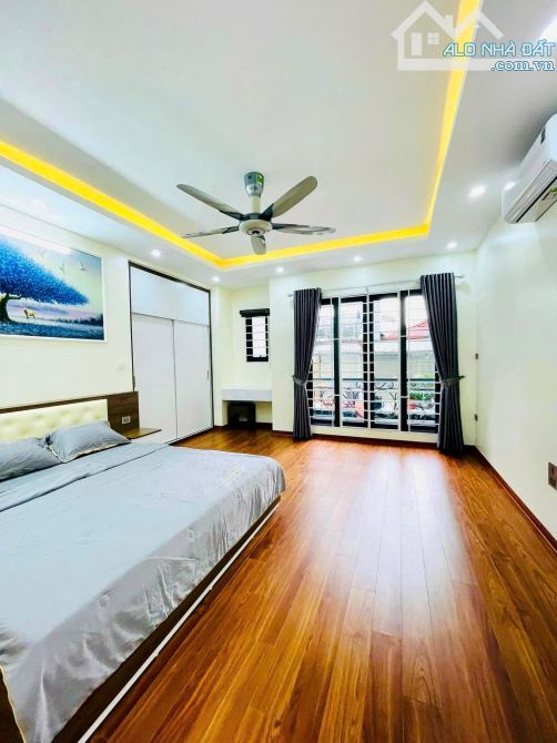 Siêu phẩm Minh Khai - 45 M - Ngõ thông - Sát ô tô - Full nội thất - Giá mềm. - 3