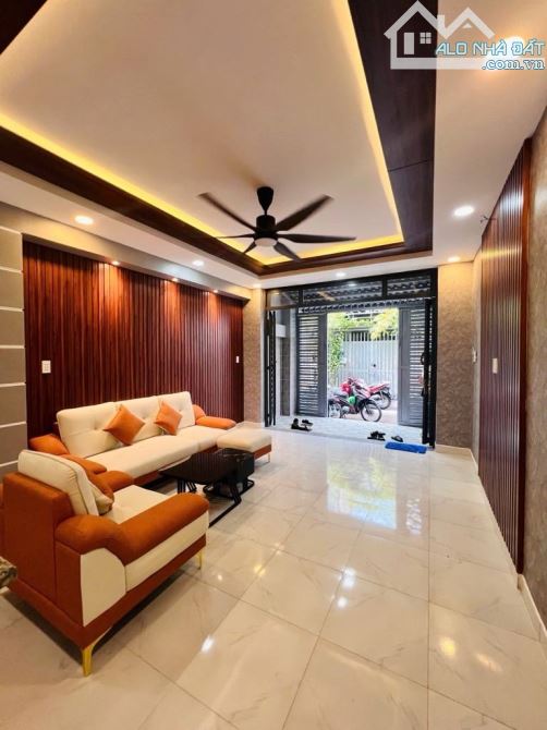 PHẢI THẬT NHANH, phố Đàm Quang Trung 47m2 x  5 tầng MT4,2m Giá 7 tỷ3 CÓ TL - 3