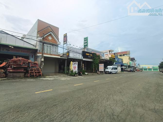 bán 1 cặp đường song hành nga trung tâm TP Long Khánh - 3