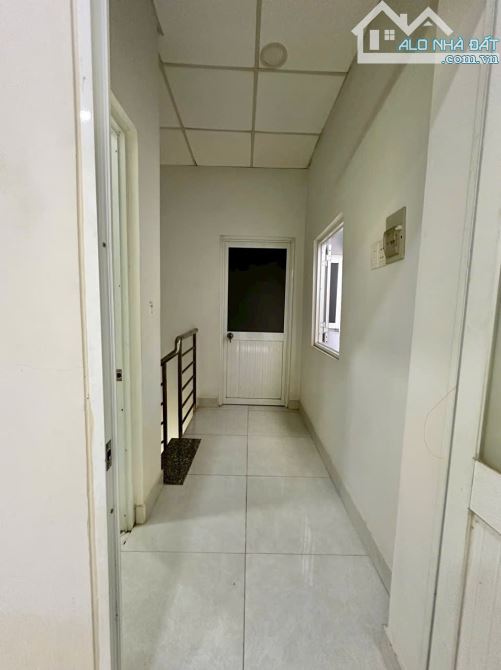 Chỉ hơn 4Đ Nhà Ngay T Tâm Quận 10 3/2-30M2-2 Tầng Hẻm đẹp thông ‼️‼️ - 3