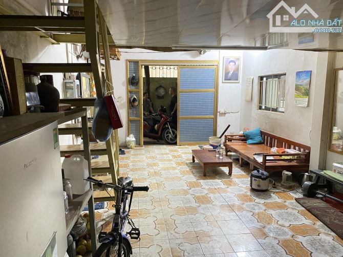 MẢNH ĐẤT NHỎ XINH MINH KHAI, 32M² , 3 GÁC ĐỖ CỬA , 20M RA Ô TÔ , SỔ VUÔNG , 5,5 TỶ - 3