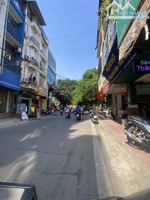 🍀 NHÀ MẶT PHỐ HÀNG - 𝟭𝟱𝟬𝗺𝟮 - VỈA HÈ KINH DOANH 🔥BÁN 𝟯𝟰𝟲𝗧𝗿/𝗺𝟮 - 3