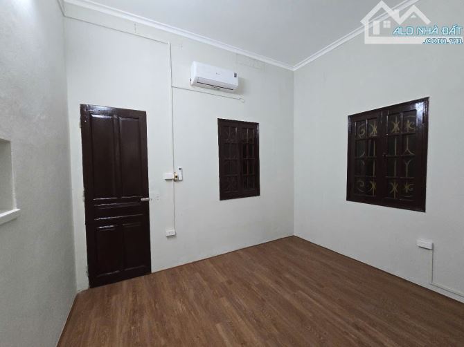 Cho thuê gấp nhà nguyên căn, DT 80m2x2tầng, ngõ xe ba gác, đường Hồng Hà, HN, 12,5tr/tháng - 3