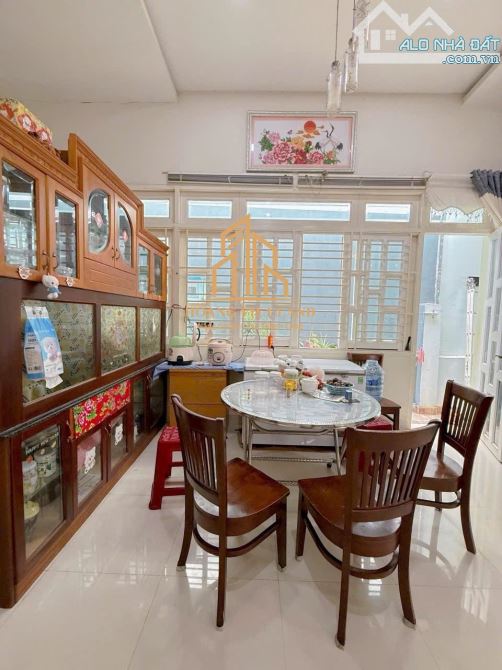 BÁN NHÀ ĐẸP HẺM AN DƯƠNG VƯƠNG - DT:10x22m - HƯỚNG:ĐÔNG - GIÁ:4,689 TỶ - 3