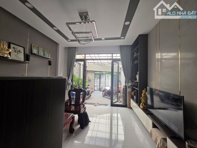 NHÀ MẶT TIỀN ĐƯỜNG SỐ BÌNH TRƯNG TÂY, QUẬN 2 – 4 TẦNG – DT 87M² (4.5x20) – GIÁ 11.8 TỶ - 3