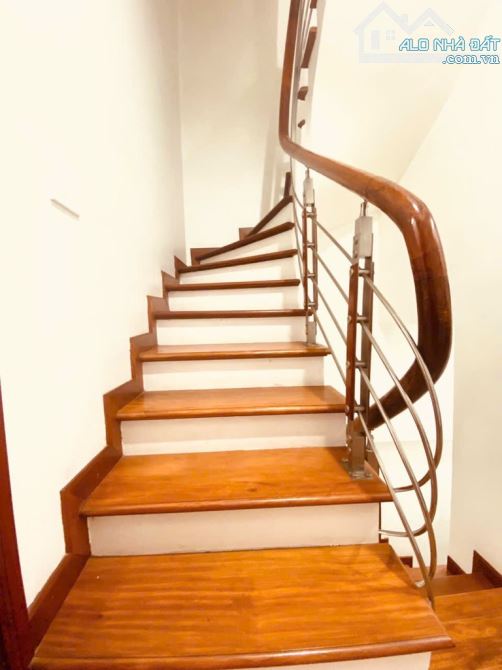 BÁN NHÀ NGÕ RỘNG PHỐ HÀO NAM, GẦN PHỐ, NHÀ ĐẸP, FULL NỘI THẤT, GIÁ 9,45 TỶ. - 4