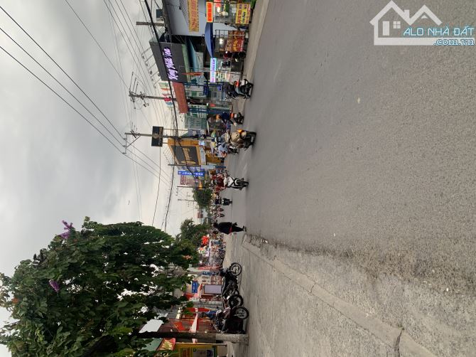Bán Nhà Dĩ An- Nguyễn Tri Phương, Dt:61m2 x 3tầng . Chỉ 4 tỷ 3 - 4