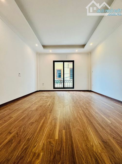 BÁN NHÀ PHỐ THẠCH BÀN NGÕ THẲNG TẮP 5 TỶ 35m 5 TẦNG MT 4m Ô TÔ KINH DOANH MỚI TINH - 4
