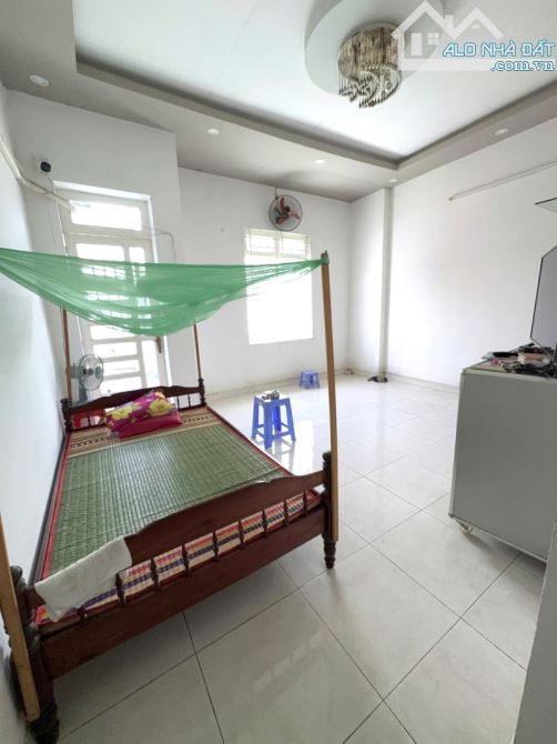 Nhà Đẹp 2 Tầng Linh Xuân – 70m2 - Hẻm Ô Tô 5M – Gần Chợ – Sổ Riêng – Giá Tốt 5.25 Tỷ! - 4