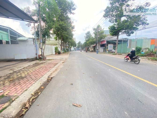 Bán đất 8.6x30m, mặt tiền Nguyễn Hữu Cảnh p. Đông Hòa gần trường cấp 1,2 - 4