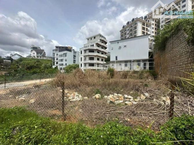 Cần bán lô đất view đẹp tại Nam Hồ p11 -  Gía 7tỷ5 - 4