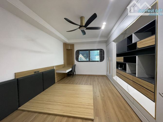 Lô góc duy nhất nhà 5 tầng, 41m, ở sướng, gần hồ Đầm Hồng, Bùi Xương Trạch - 4