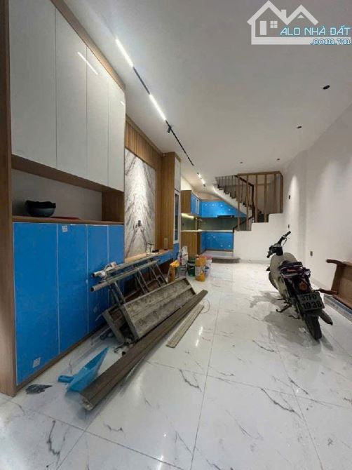 NHÀ ĐẸP HỒ TÙNG MẬU – GẦN ĐẠI HỌC THƯƠNG MẠI – 32M² – 5 TẦNG – 3 NGỦ KHÉP KÍN – GIÁ 7.5 - 4