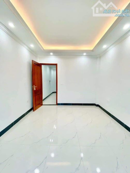 Bán nhà riêng Tân Lập, Đan Phượng. 5 tầng mặt ngõ Ôtô dừng đỗ. Cách 40m có bãi gửi xe 24/7 - 4