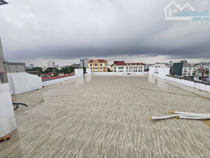 Bán toà VP ở Hai Bà Trưng, 225 m2, 10 tầng, Mt 11 m, giá 290 tỷ - 4