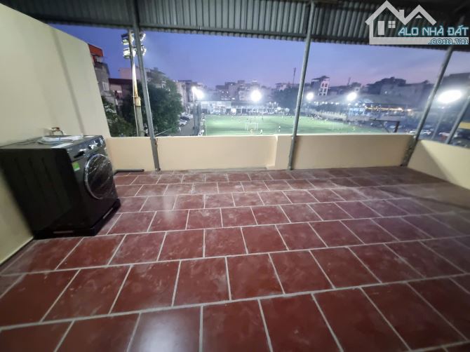 Cho thuê gấp nhà nguyên căn, DT 80m2x2tầng, ngõ xe ba gác, đường Hồng Hà, HN, 12,5tr/tháng - 4