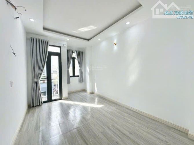 Bán nhà đẹp 4x15 không lộ giới - Xe hơi nằm nhà - Ngay Emart P14 Gò Vấp - Nhỉnh 5 tỷ - 4