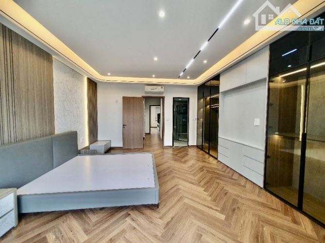 Bán Nhanh Toà Nhà 7 Tầng Phố Trạm 26 tỷ-100m2-Mt 5.5m-Ô TÔ TRÁNH-KINH DOANH SẦM UẤT-FULL - 4