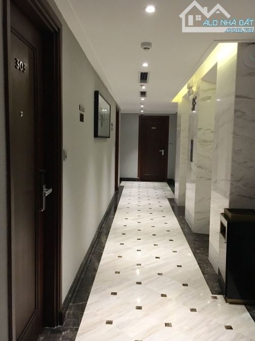 Khách sạn MP Nguyễn Trường Tộ 180m2 x 16 tầng MT 7.5m - 50p - 165 tỷ - Dòng tiền 36 tỷ/năm - 5