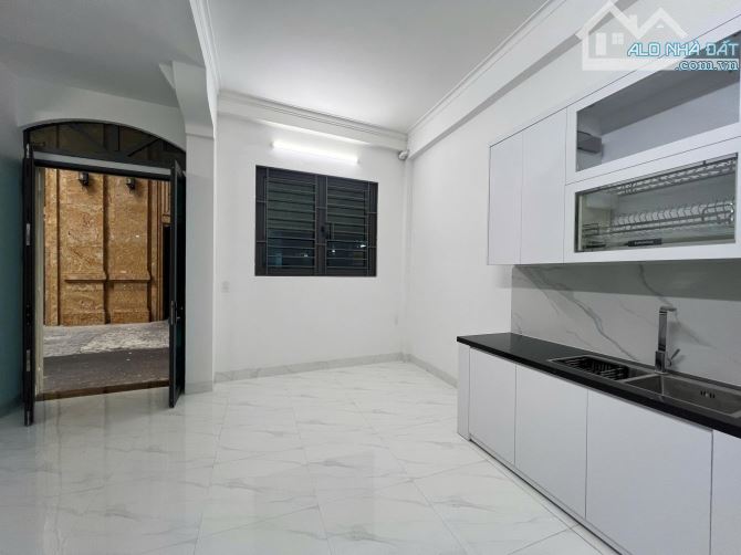 Chính chủ bán nhà 4 tầng, 38m, MT mênh mông, ở sướng, ô tô vào nhà, Vương Thừa Vũ - 5