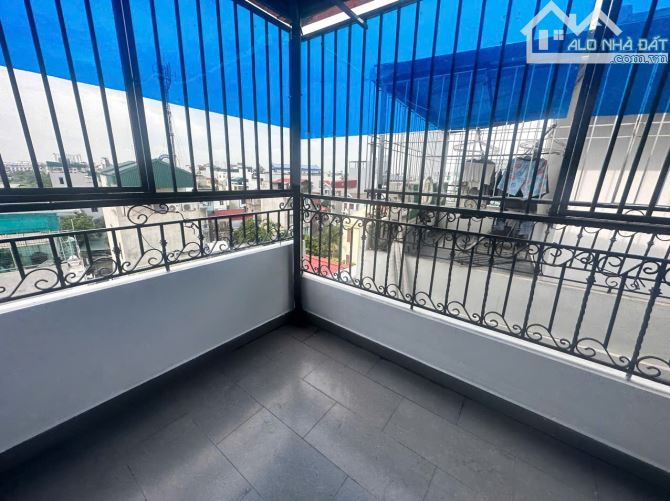 BÁN NHÀ PHỐ PHÚC ĐỒNG LONG BIÊN 6 TỶ 35m 5 TẦNG MT 4m Ô TÔ KINH DOANH FULL NT - 5