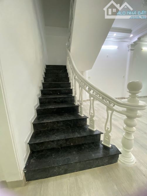 ☄️ Bán nhà 3 tầng mặt tiền Nguyễn Đức Tịnh, phường An Đông, TTTP Huế giá 6 tỷ - 5