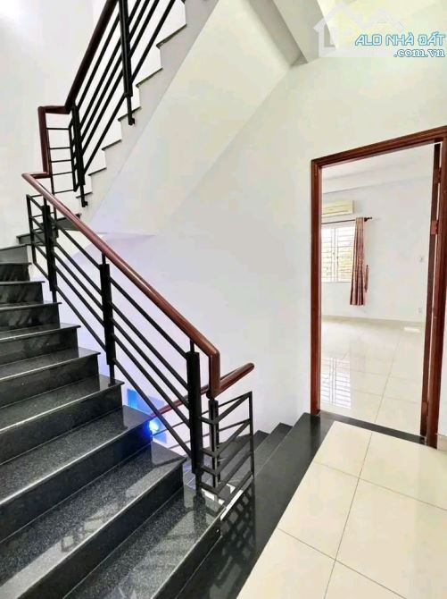 Xoay vốn bán nhà Dương Đình Hội, Phước Long B, Quận 9. Giá 2,99 tỷ/42,6m2, hẻm 4m - 5