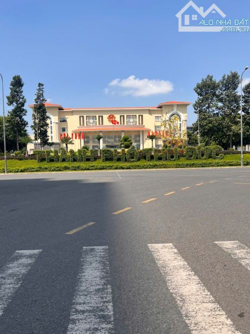 BIỆT THỰ LÔ GÓC 2 MT BÁT NÀN - THANG MÁY - DT 200M2, FULL NỘI THẤT – DOANH THU 65TR/TH - 5