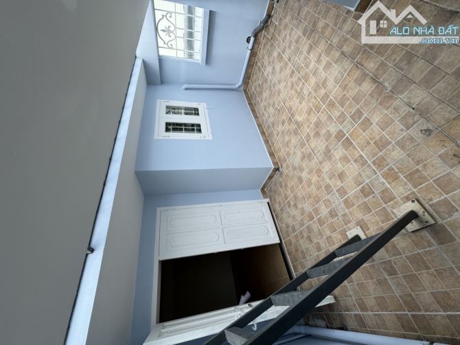 MẶT TIỀN KD CHỢ HẠNH THÔNG TÂY, P.11 GÒ VẤP, 4 TẦNG, NGANG 4M, ĐƯỜNG 12M, GIÁ 9 TỶ 9 - 5