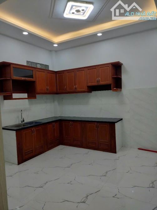 Nhà bán: đường Hồ Ngọc Lãm . Q Bình Tân. DTSD 69m2. 2 tầng. Giá 4,99 tỷ - 5