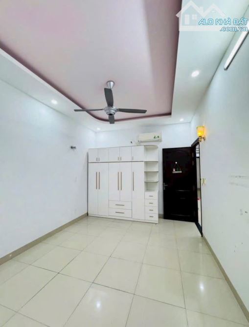 bán biệt thự kdc Tân Phong, gần giáo xứ thuận hoà, tp biên hoà. sổ hồng 10mx20m 10 tỷ - 5