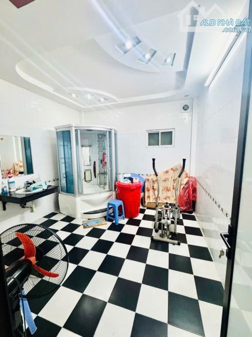 BÁN NHÀ ĐÀO TẤN CÁCH LOTTE 400M, PHÂN LÔ 5 TẦNG, 45M, GIÁ 7 TỶ, SỔ VUÔNG A4 - 5