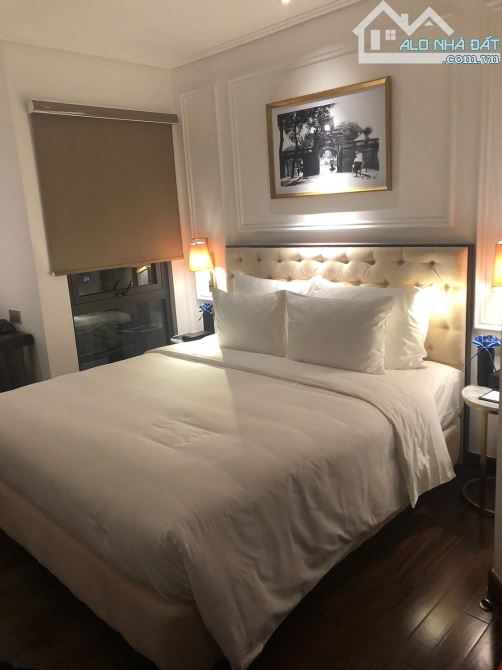 Bán khách sạn mặt phố Hàng Bè sát Hồ Gươm sổ đỏ 183m2, 11 tầng, 38 phòng - Giá 170 tỷ