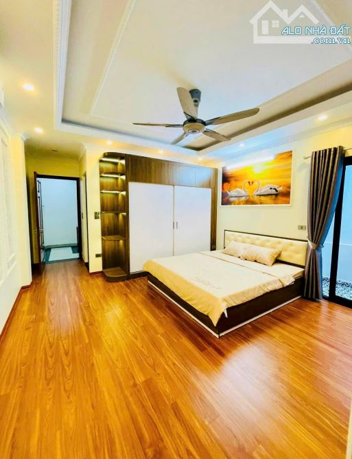 Siêu phẩm Minh Khai - 45 M - Ngõ thông - Sát ô tô - Full nội thất - Giá mềm. - 6