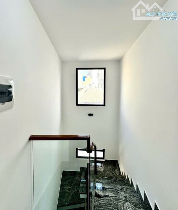GẤP BÁN - NHÀ ĐẸP 4Tầng (5.2 x 12) 4P ngủ - 15m ra HẺM OTO TRÁNH giá chỉ 7.3tỷ - 6